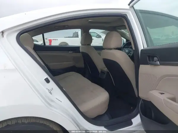 5NPD84LF7JH381786 2018 HYUNDAI ELANTRA - Image 8