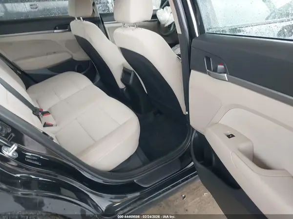 5NPD84LF7JH382694 2018 HYUNDAI ELANTRA - Image 8