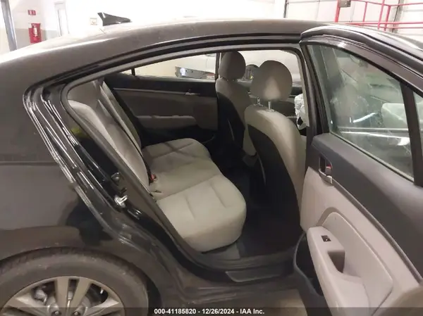 5NPD84LF7JH386910 2018 HYUNDAI ELANTRA - Image 8