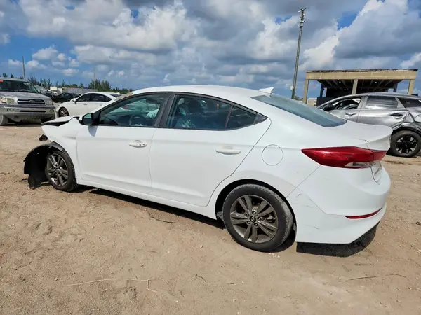 5NPD84LF7JH391041 2018 HYUNDAI ELANTRA - Image 2