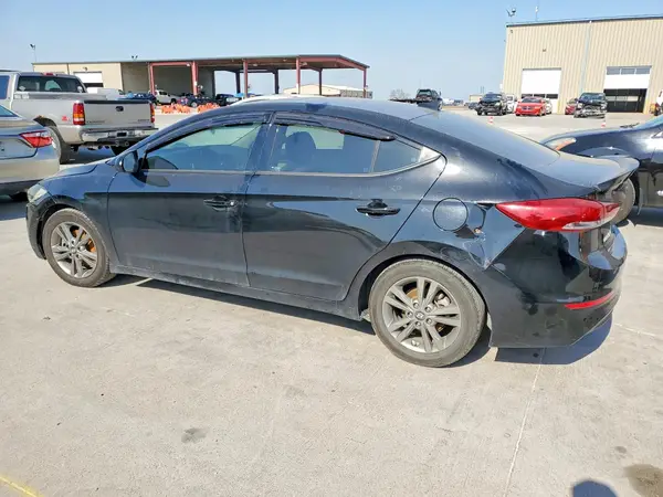 5NPD84LF7JH392688 2018 HYUNDAI ELANTRA - Image 2