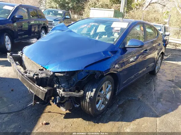 5NPD84LF7JH392948 2018 HYUNDAI ELANTRA - Image 2