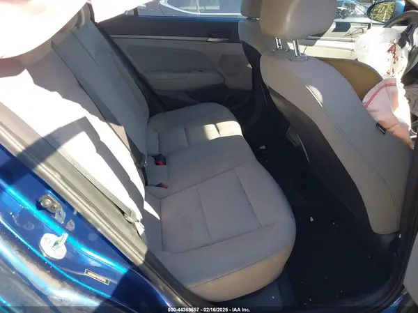 5NPD84LF7JH392948 2018 HYUNDAI ELANTRA - Image 8