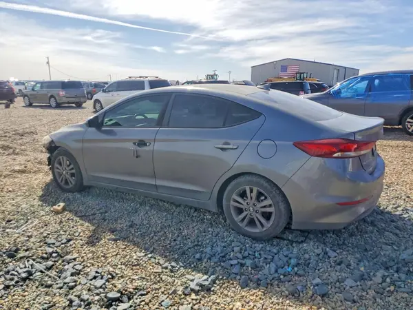 5NPD84LF7JH394019 2018 HYUNDAI ELANTRA - Image 2