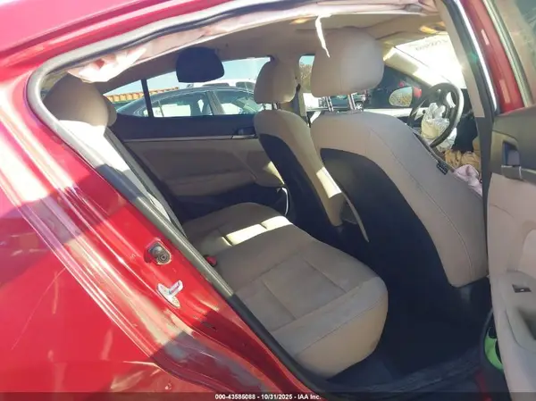 5NPD84LF7JH398281 2018 HYUNDAI ELANTRA - Image 8