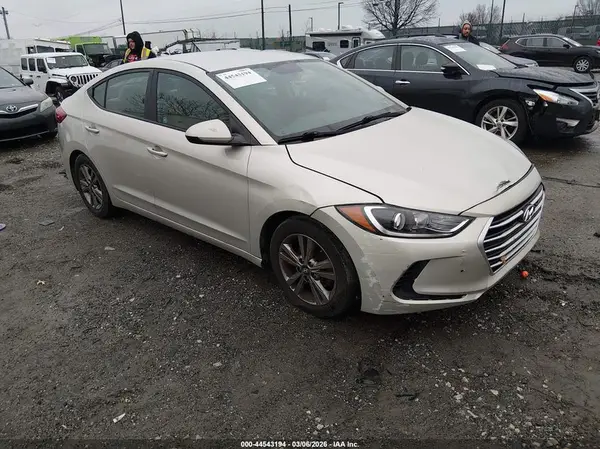5NPD84LF7JH399186 2018 HYUNDAI ELANTRA - Image 1
