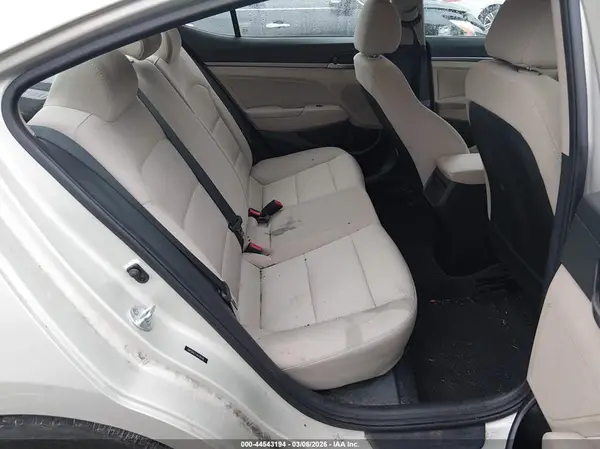 5NPD84LF7JH399186 2018 HYUNDAI ELANTRA - Image 8