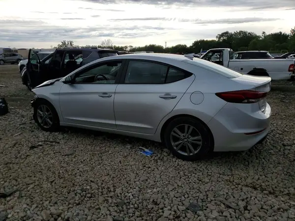 5NPD84LF7JH399284 2018 HYUNDAI ELANTRA - Image 2