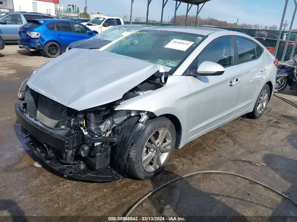 5NPD84LF7JH400563 2018 HYUNDAI ELANTRA - Image 2