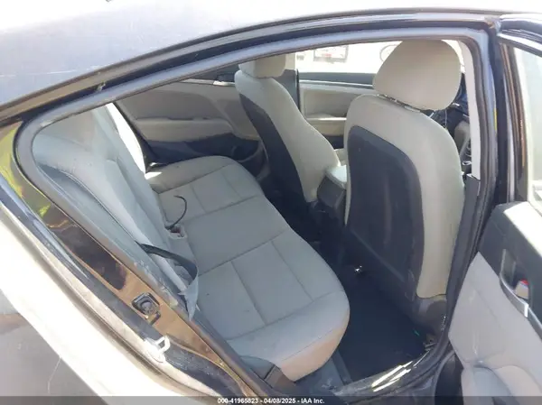 5NPD84LF7KH401035 2019 HYUNDAI ELANTRA - Image 8