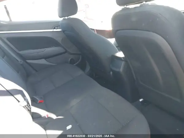 5NPD84LF7KH403609 2019 HYUNDAI ELANTRA - Image 8
