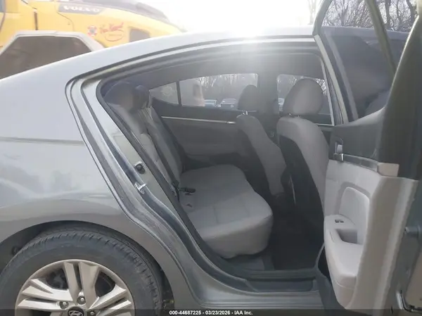 5NPD84LF7KH407224 2019 HYUNDAI ELANTRA - Image 8