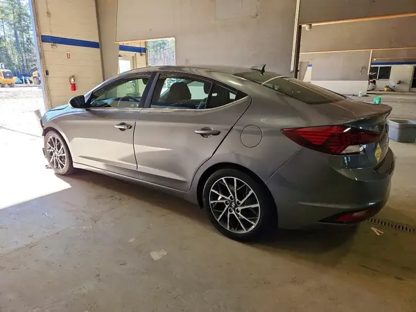 5NPD84LF7KH409233 2019 HYUNDAI ELANTRA - Image 2