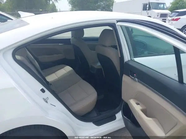 5NPD84LF7KH422242 2019 HYUNDAI ELANTRA - Image 8