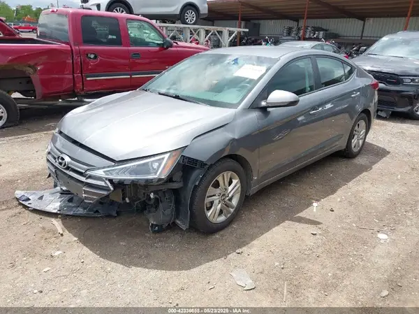 5NPD84LF7KH422483 2019 HYUNDAI ELANTRA - Image 2