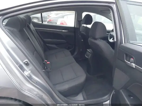 5NPD84LF7KH425643 2019 HYUNDAI ELANTRA - Image 8