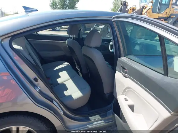 5NPD84LF7KH445228 2019 HYUNDAI ELANTRA - Image 8