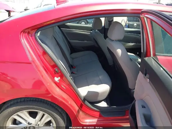 5NPD84LF7KH452406 2019 HYUNDAI ELANTRA - Image 8