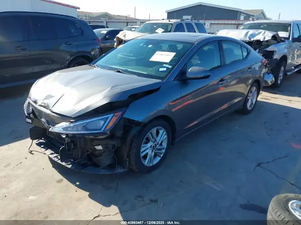 5NPD84LF7KH453541 2019 HYUNDAI ELANTRA - Image 2