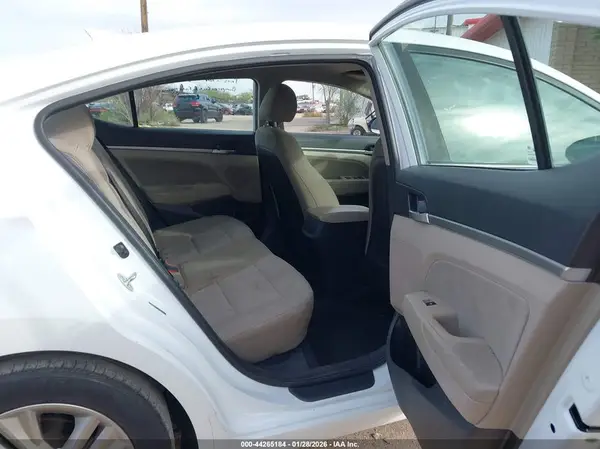 5NPD84LF7KH458352 2019 HYUNDAI ELANTRA - Image 8
