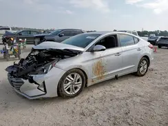 5NPD84LF7KH470484 2019 HYUNDAI ELANTRA
