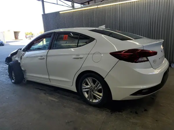 5NPD84LF7KH471912 2019 HYUNDAI ELANTRA - Image 2