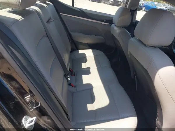5NPD84LF7KH472333 2019 HYUNDAI ELANTRA - Image 8
