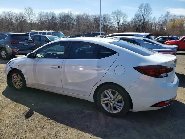 5NPD84LF7KH474907 2019 HYUNDAI ELANTRA - Image 2