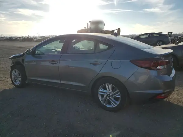 5NPD84LF7KH475460 2019 HYUNDAI ELANTRA - Image 2