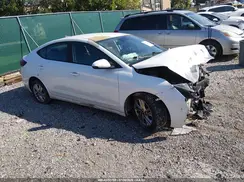 5NPD84LF7KH493621 2019 HYUNDAI ELANTRA