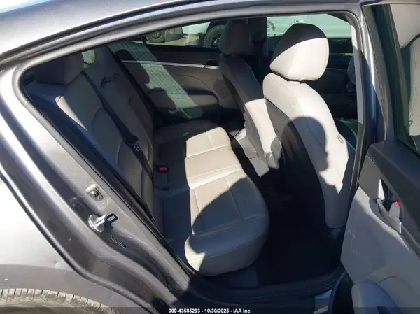 5NPD84LF7KH497863 2019 HYUNDAI ELANTRA - Image 8