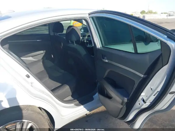 5NPD84LF7LH518566 2020 HYUNDAI ELANTRA - Image 8