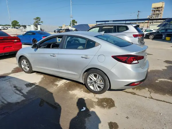 5NPD84LF7LH528028 2020 HYUNDAI ELANTRA - Image 2