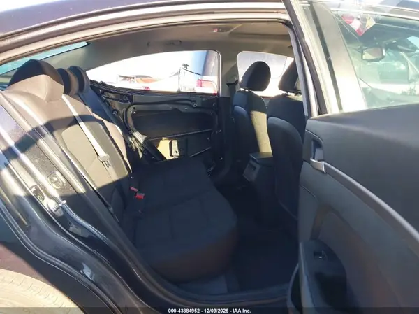 5NPD84LF7LH559781 2020 HYUNDAI ELANTRA - Image 8