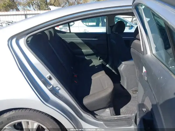 5NPD84LF7LH563345 2020 HYUNDAI ELANTRA - Image 8
