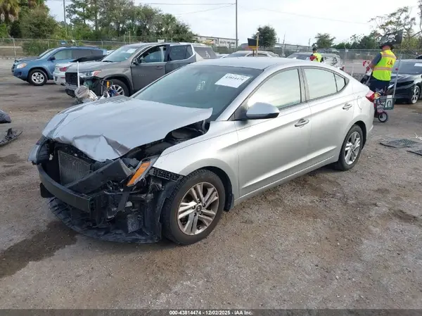 5NPD84LF7LH595115 2020 HYUNDAI ELANTRA - Image 2