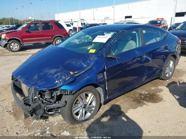 5NPD84LF7LH630977 2020 HYUNDAI ELANTRA - Image 2