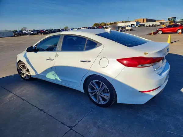5NPD84LF8HH000540 2017 HYUNDAI ELANTRA - Image 2