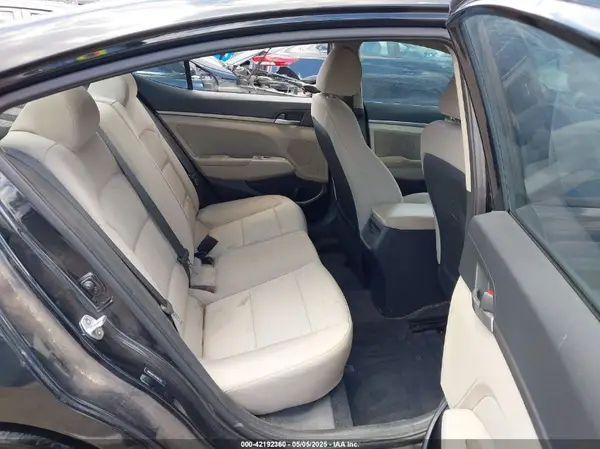 5NPD84LF8HH001252 2017 HYUNDAI ELANTRA - Image 8
