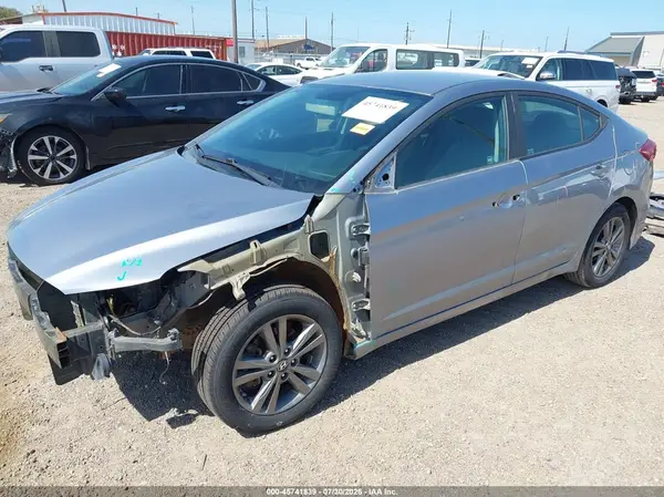 5NPD84LF8HH002160 2017 HYUNDAI ELANTRA - Image 2