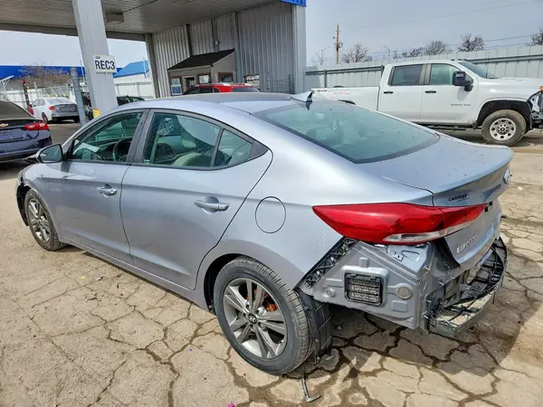 5NPD84LF8HH007102 2017 HYUNDAI ELANTRA - Image 2