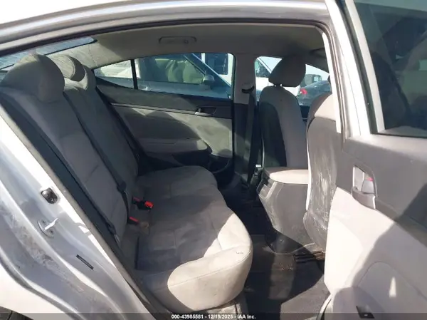 5NPD84LF8HH008931 2017 HYUNDAI ELANTRA - Image 8