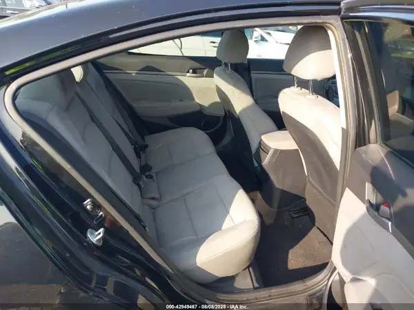 5NPD84LF8HH009027 2017 HYUNDAI ELANTRA - Image 8