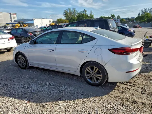 5NPD84LF8HH009335 2017 HYUNDAI ELANTRA - Image 2