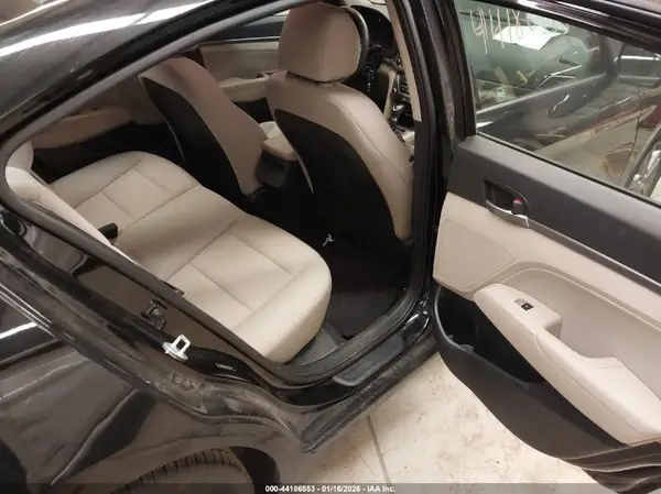5NPD84LF8HH012249 2017 HYUNDAI ELANTRA - Image 8
