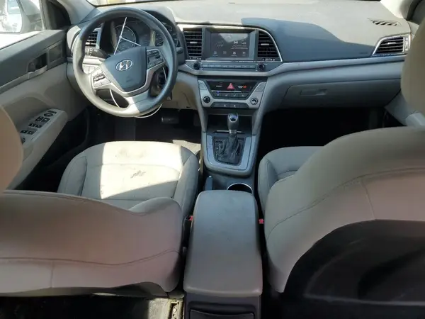 5NPD84LF8HH013028 2017 HYUNDAI ELANTRA - Image 8