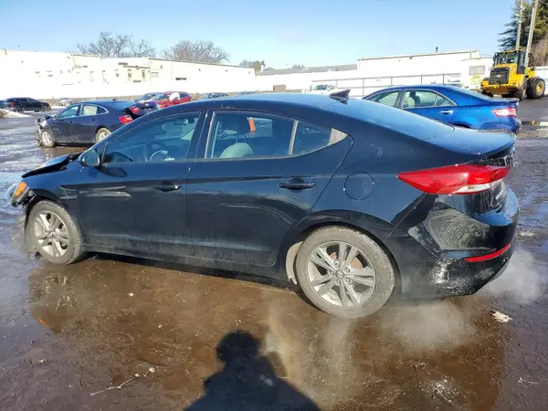 5NPD84LF8HH013787 2017 HYUNDAI ELANTRA - Image 2