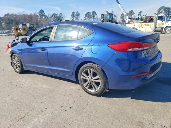 5NPD84LF8HH014082 2017 HYUNDAI ELANTRA - Image 2