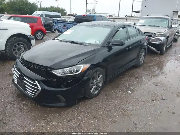 5NPD84LF8HH018181 2017 HYUNDAI ELANTRA - Image 2