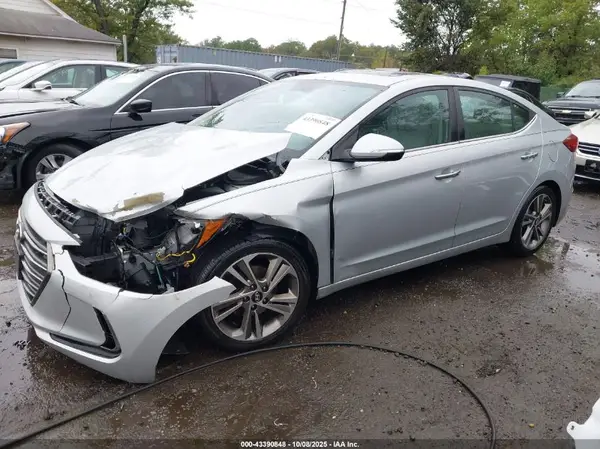 5NPD84LF8HH018990 2017 HYUNDAI ELANTRA - Image 2
